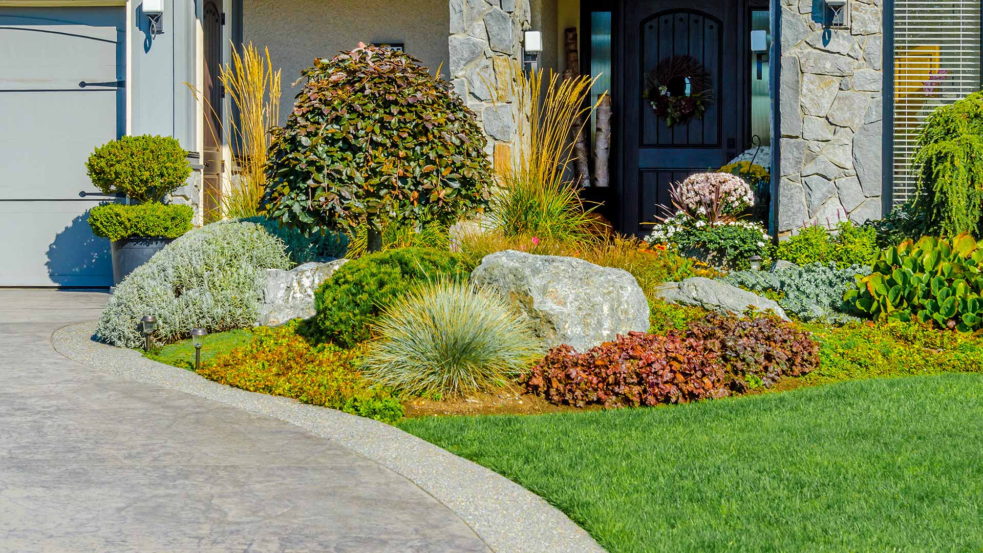 A shrub bed in Spokane, WA using our shrub bed weed control services.