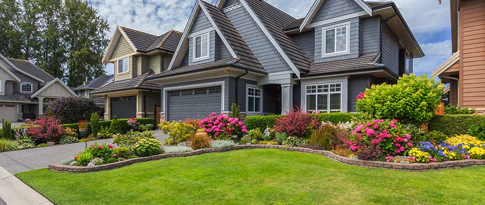 This Spokane Valley landscape bed uses our shrub bed weed control services.